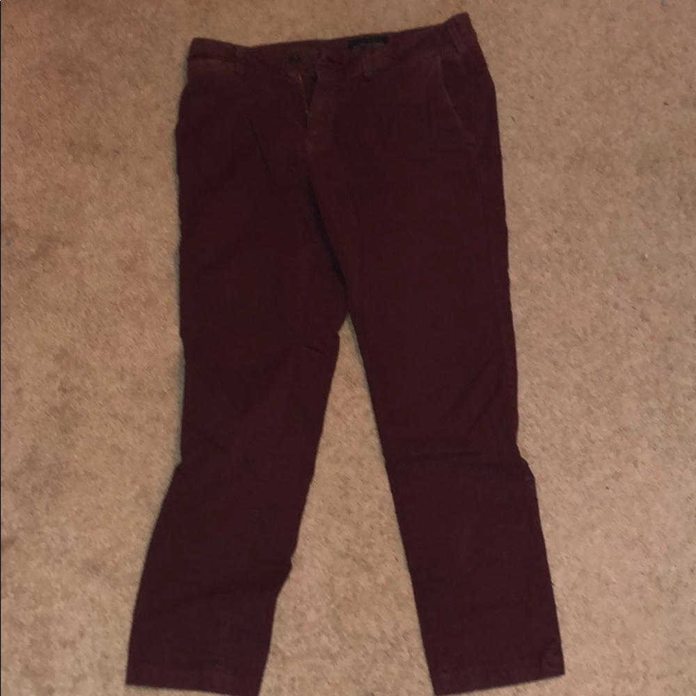 American Eagle Men’s Maroon Khakis